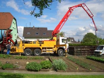 Pompe À Béton Automotrice Camion Toupie Flèche